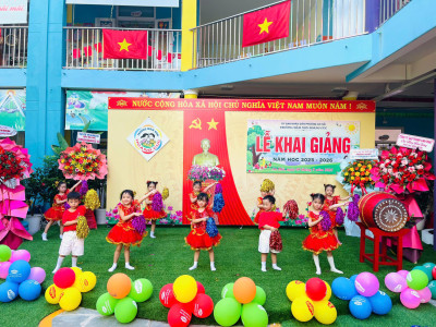 TRƯỜNG MN HOANG CÚC TỔ CHỨC LỄ KHAI GIẢNG NĂM HỌC 2025 - 2026