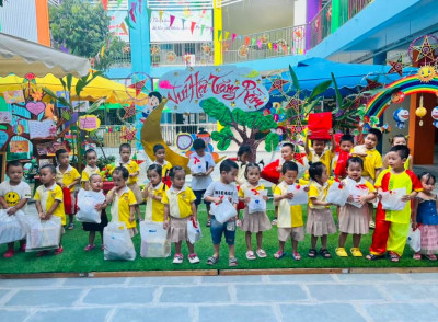 Trung thu yêu thương hướng về miền Bắc của cô giáo và các con trường Mầm Non Hoàng Cúc.