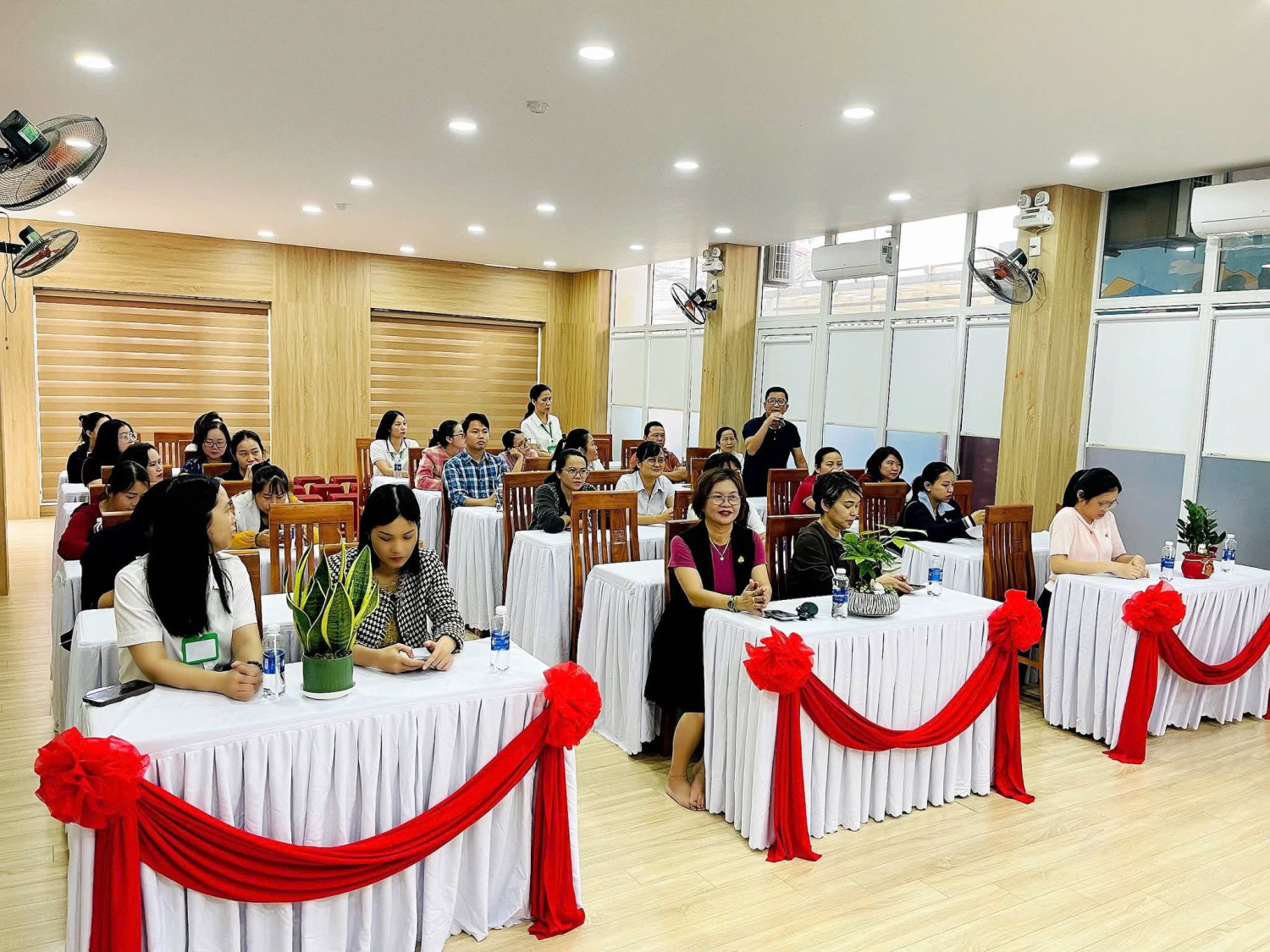 TRƯỜNG MN HOÀNG CÚC TỔ CHỨC  HỘI THẢO CHUẨN BỊ TÂM THẾ CHO TRẺ MẪU GIÁO 5-6 TUỔI VÀO LỚP 1